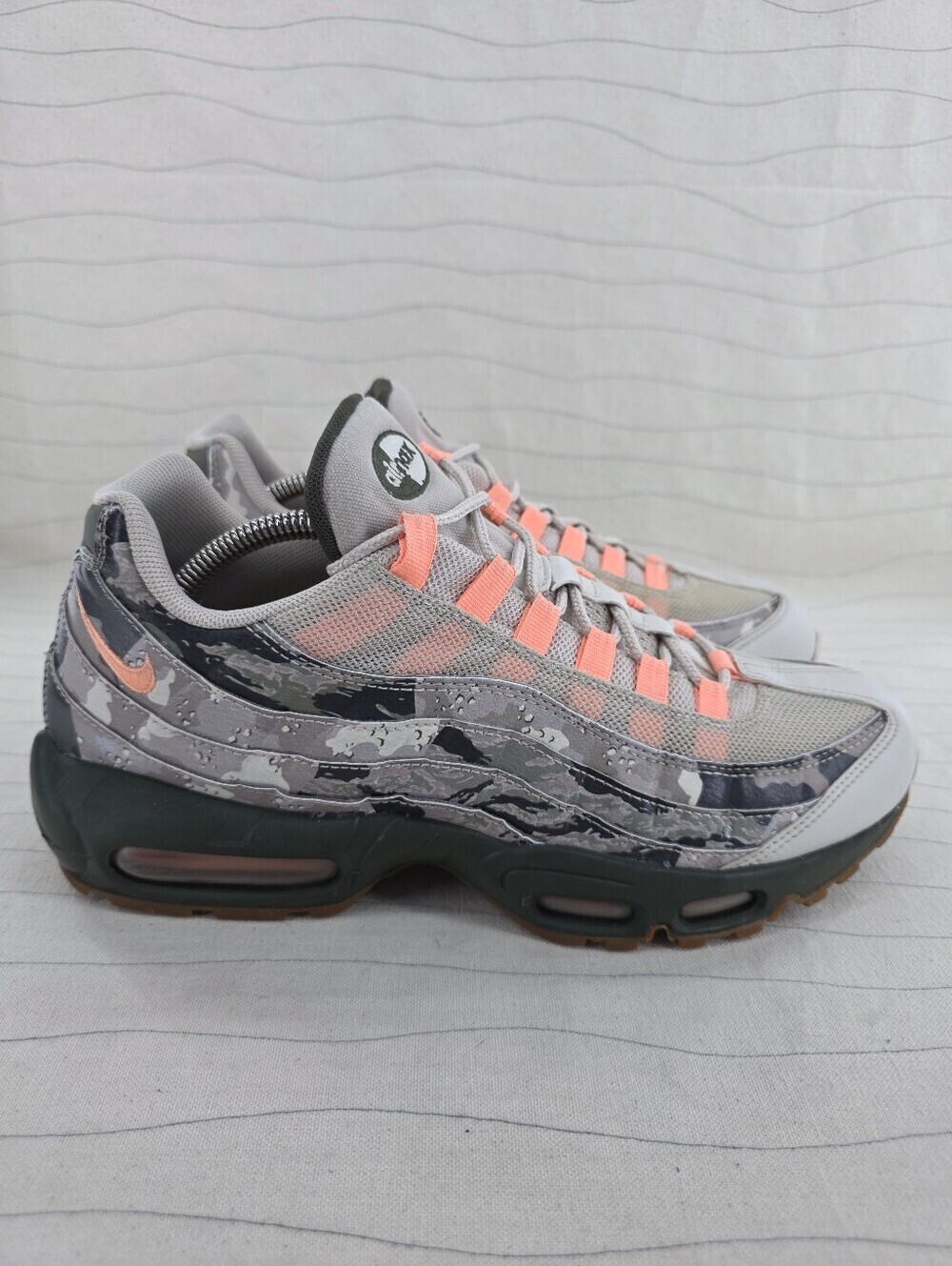 Nike Mens Air Max 95 Essential Camo Desert Sand Sunset Tint AQ6303-001 Size 9.5